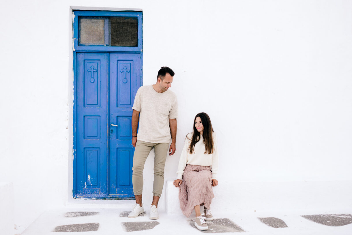 Santorini engagement photographer