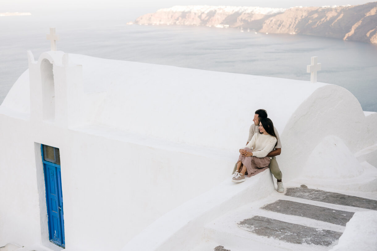 Santorini engagement photographer
