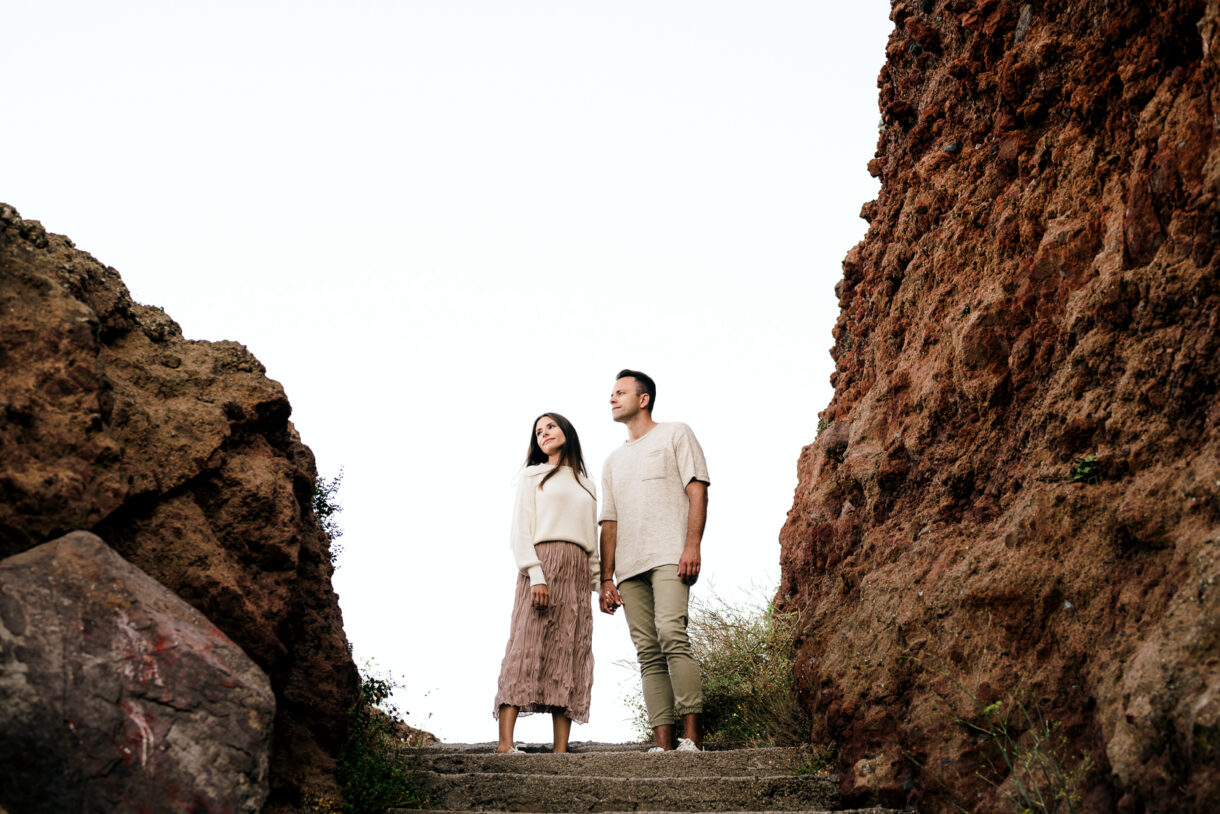 Santorini engagement photographer