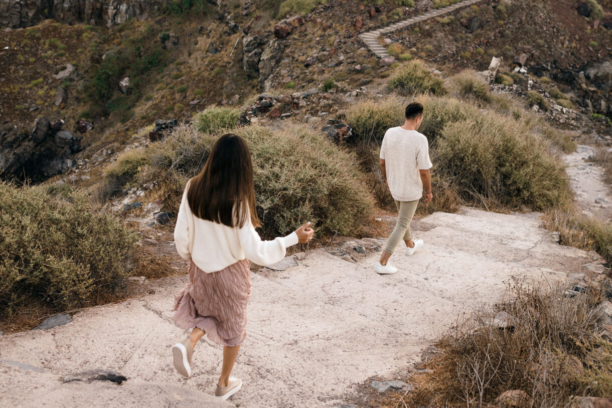 Santorini engagement photographer
