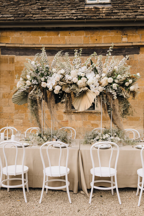 outdoor wedding table