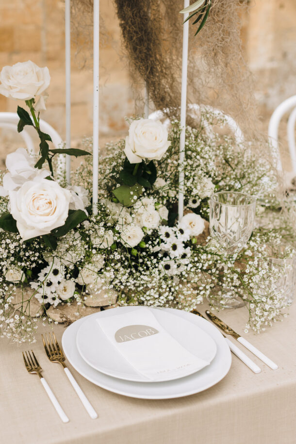 outdoor wedding table
