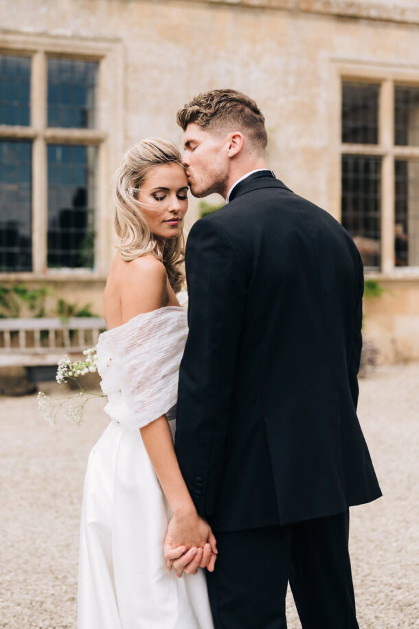 cotswolds outdoor wedding